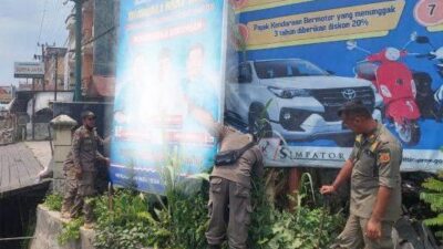 DPRD Minta Pemkot Samarinda Tertibkan Reklame Semrawut